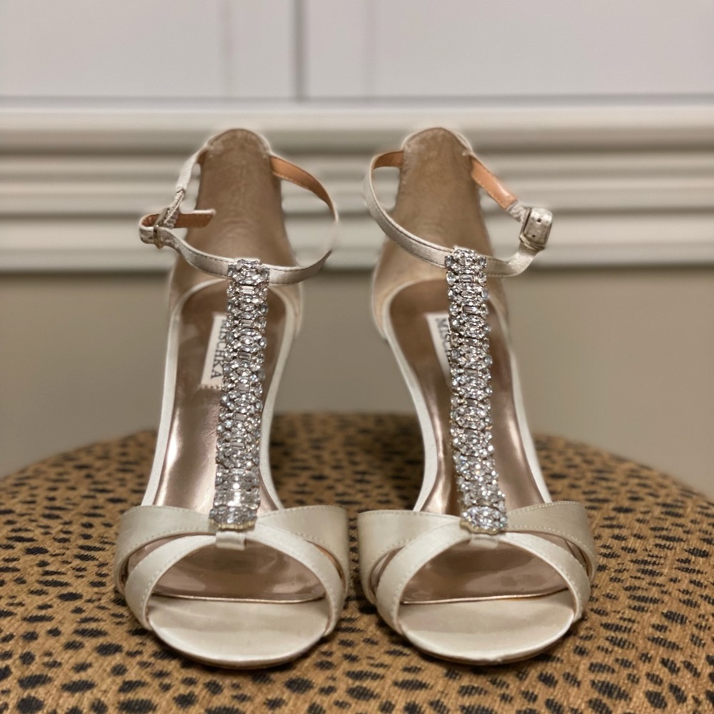 Badgley Mischka cream with rhinestones wedges. Size 7